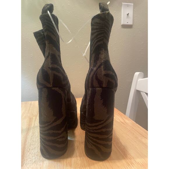 Jessica Simpson Shamira Stretch Platform Chelsea Boots, S99 - Picture 2 of 8